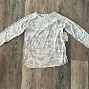 TecGear essentials camouflage long sleeve women’s workout pullover size medium